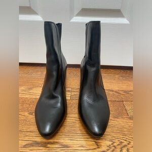 Tahari Sleek Black Leather Ankle Booties - 9 1/2 M